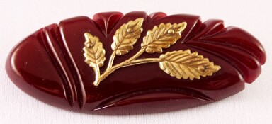 BP136 wine bakelite oval pin